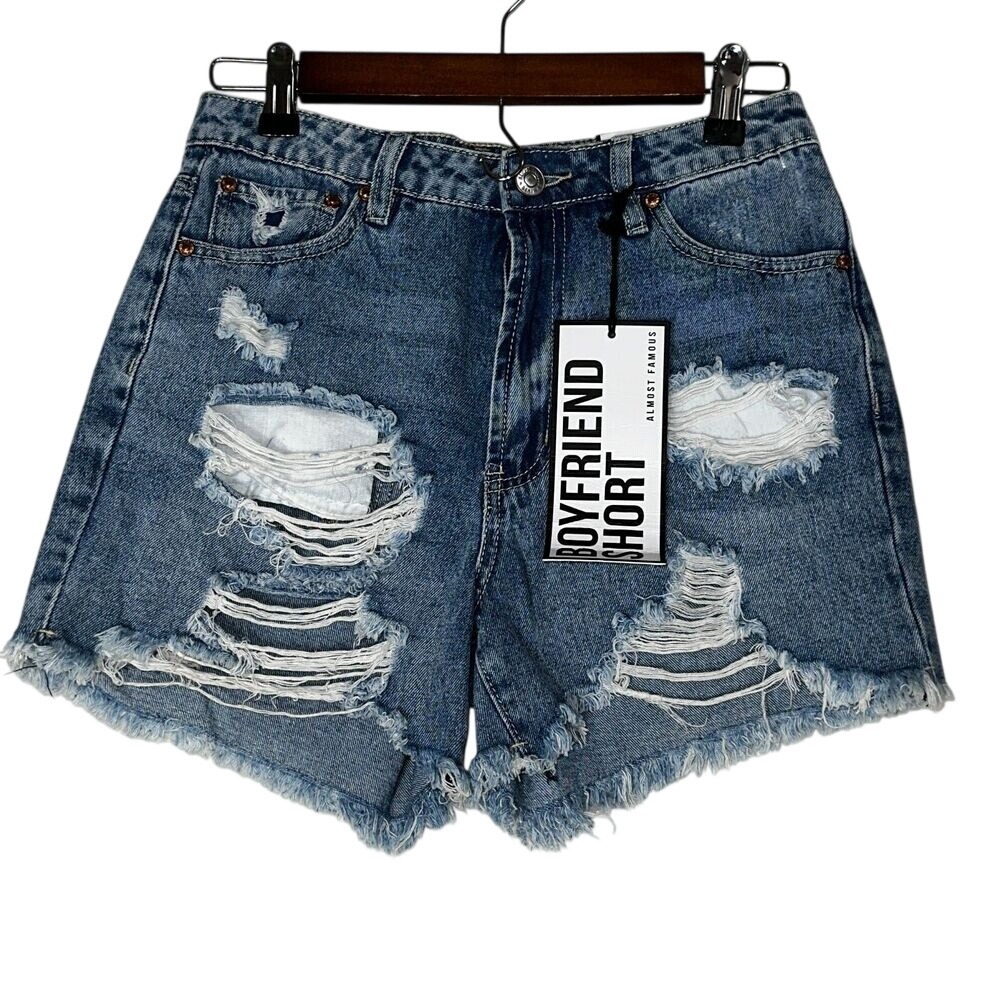 NWT Almost Famous Womens Shorts Boyfriend Festival Distressed Light Denim 1 /W28